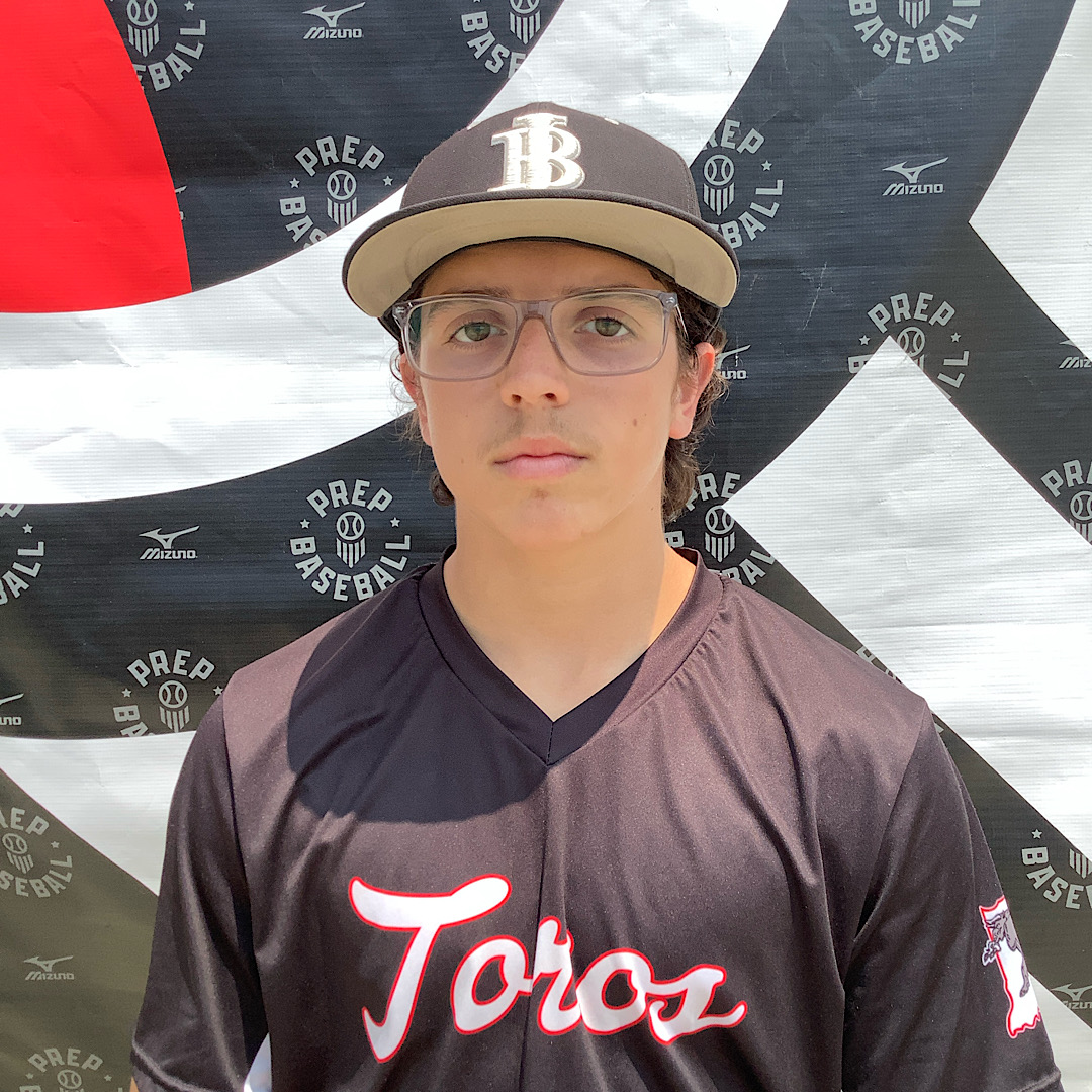Isaac Flores